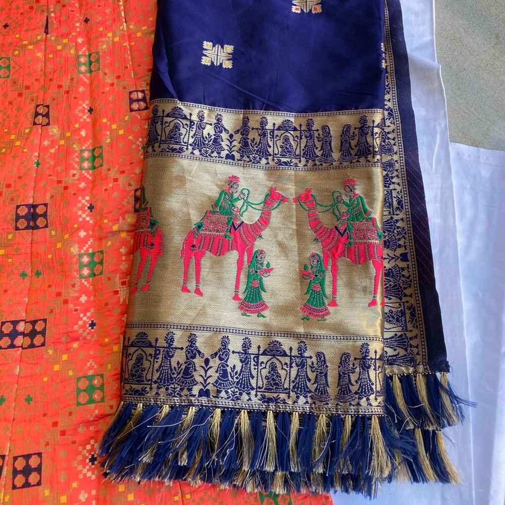 Indian pure banaras silk lengha choli - Picture 6 of 8